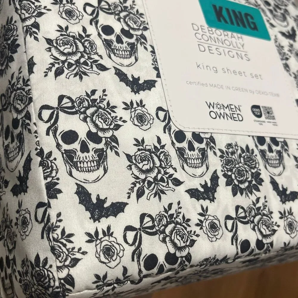 Deborah Connolly Designs Halloween Skulls Bats Sheet Set (King)